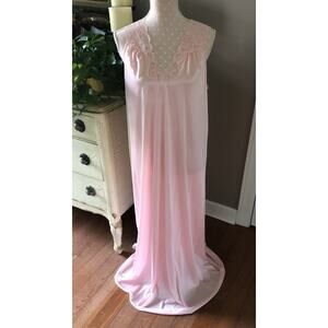Vintage Vanity Fair Long Sweet Nightgown Retro Glam Nylon Lace Baby Pink Medium